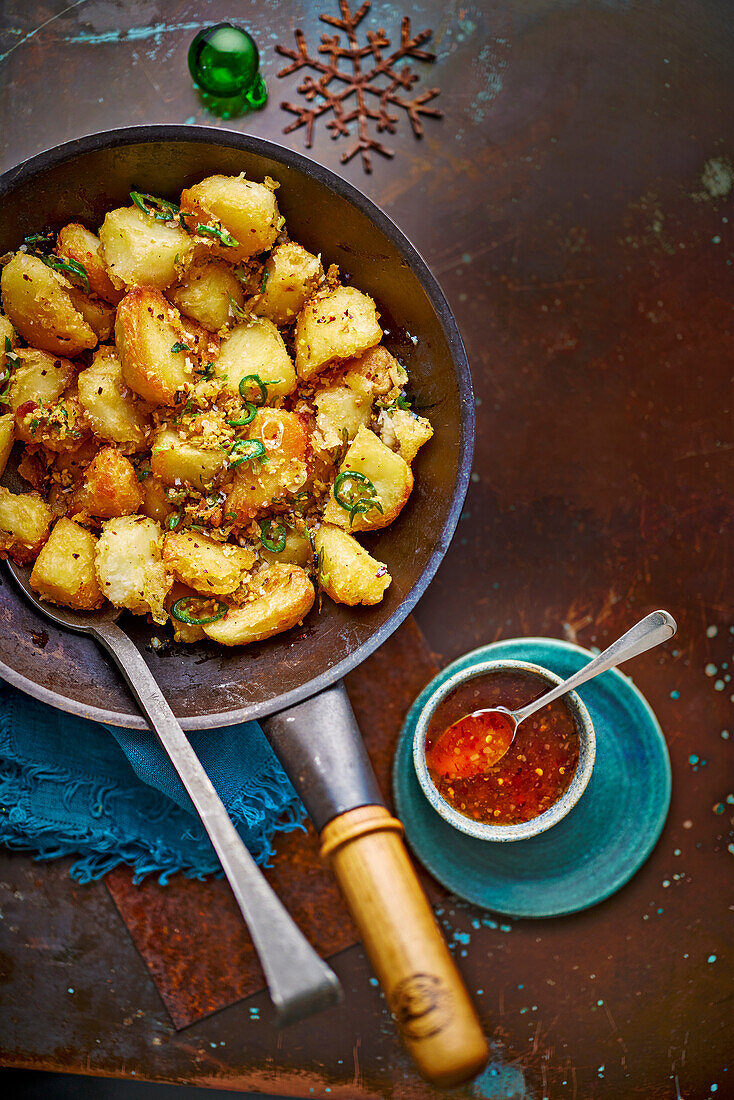 Roast potatoes with salt and pepper