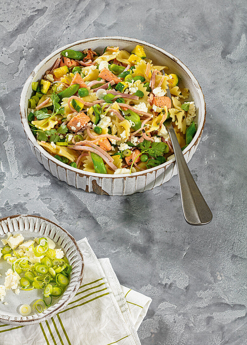 Ham pasta with courgette, peas and bacon