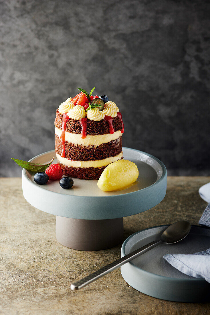 Summer naked cake with mango and passion fruit sorbet