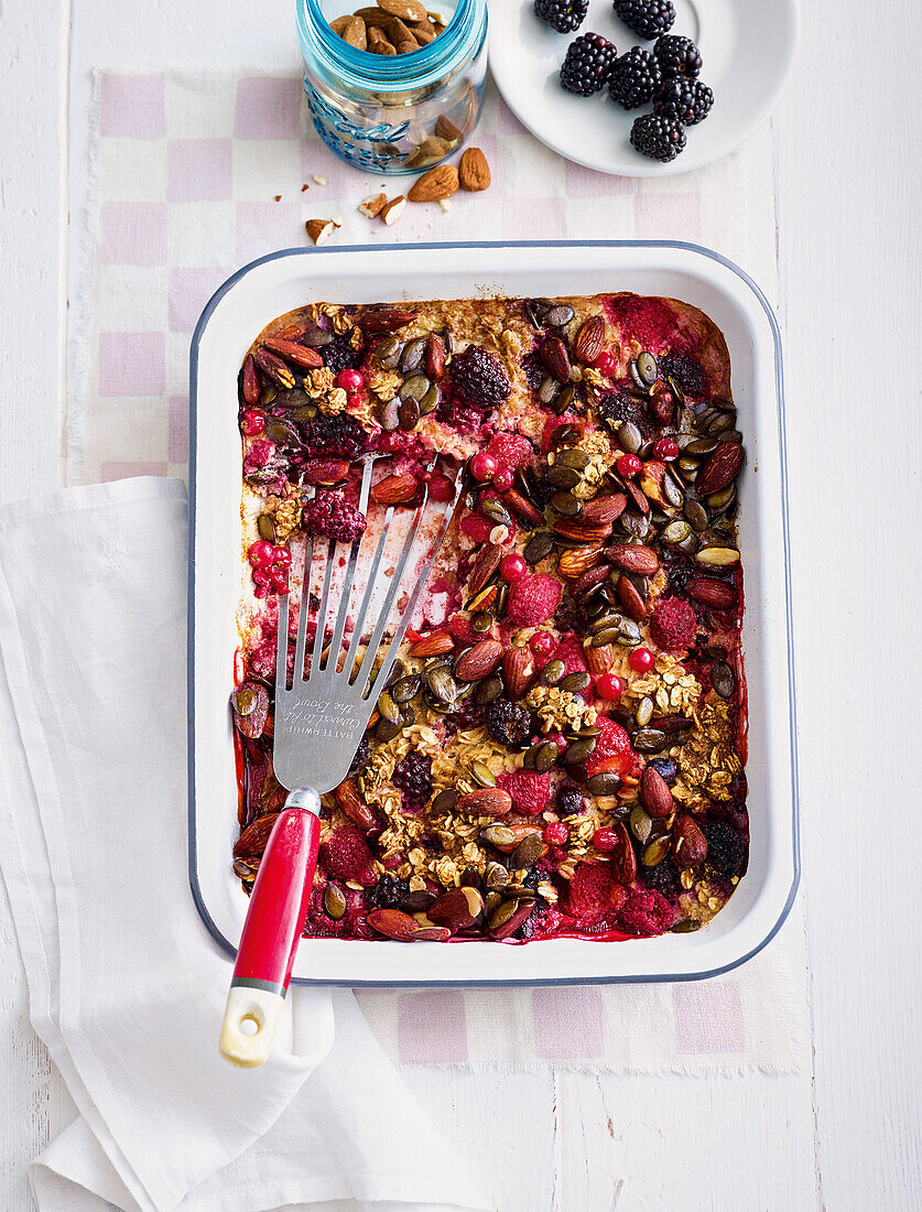 Breakfast-Crumble mit Beeren