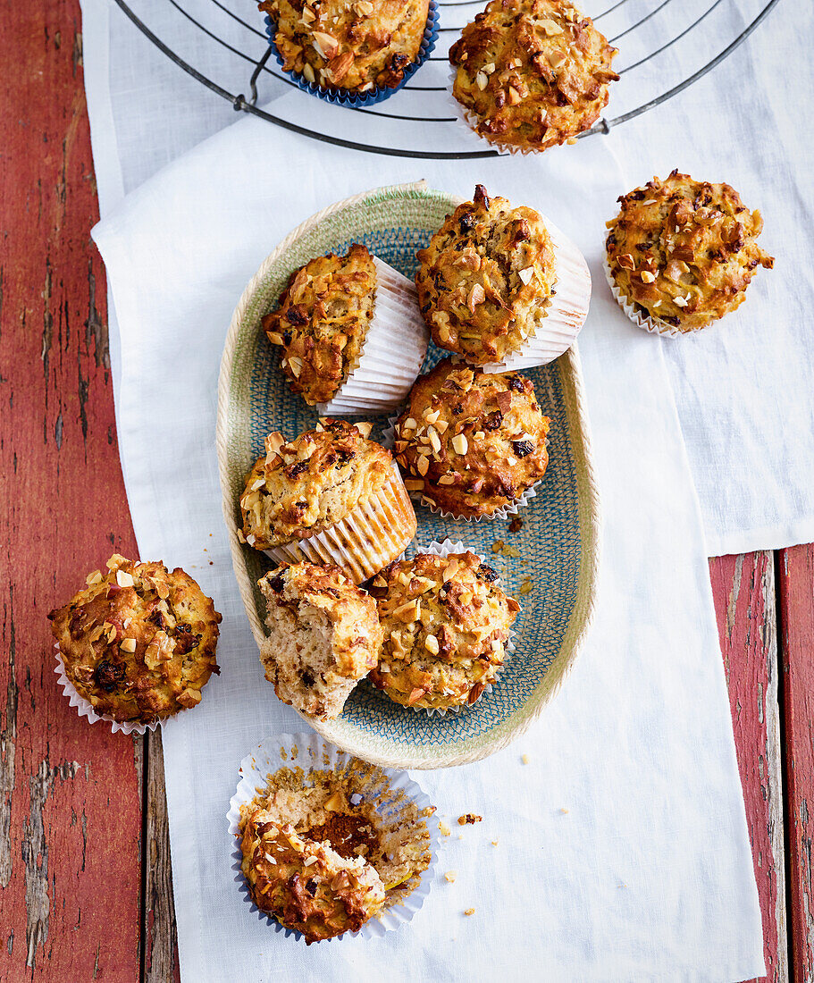 Muesli muffins with apple and cranberries