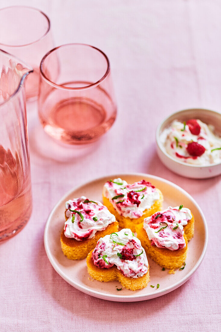 Biscuit hearts with raspberry cream for Valentine's Day