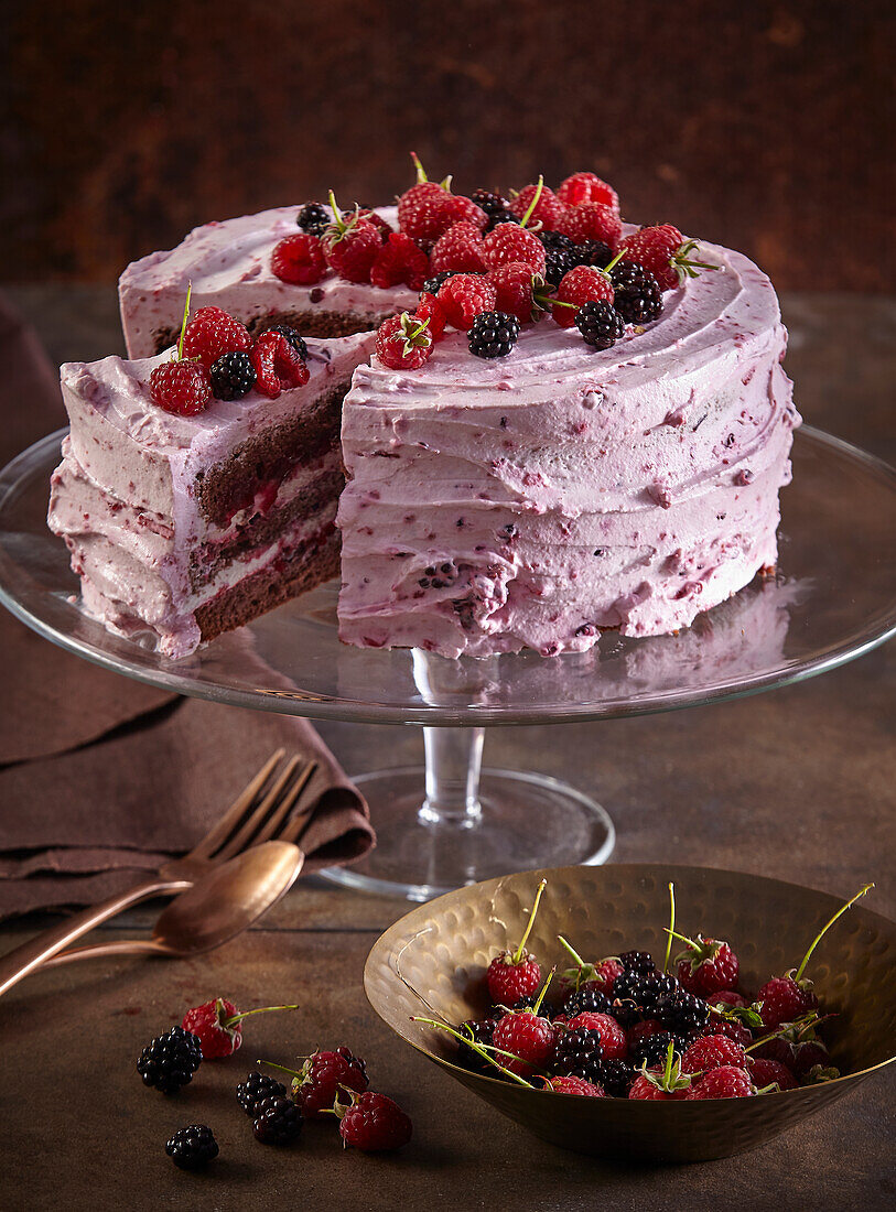 Blackberry chocolate cake