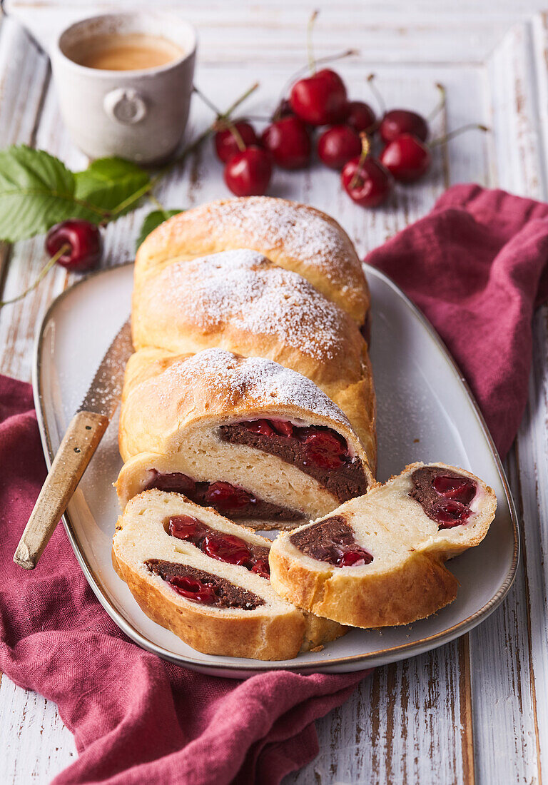 Cherry yeast plait 'Mon Chéri'