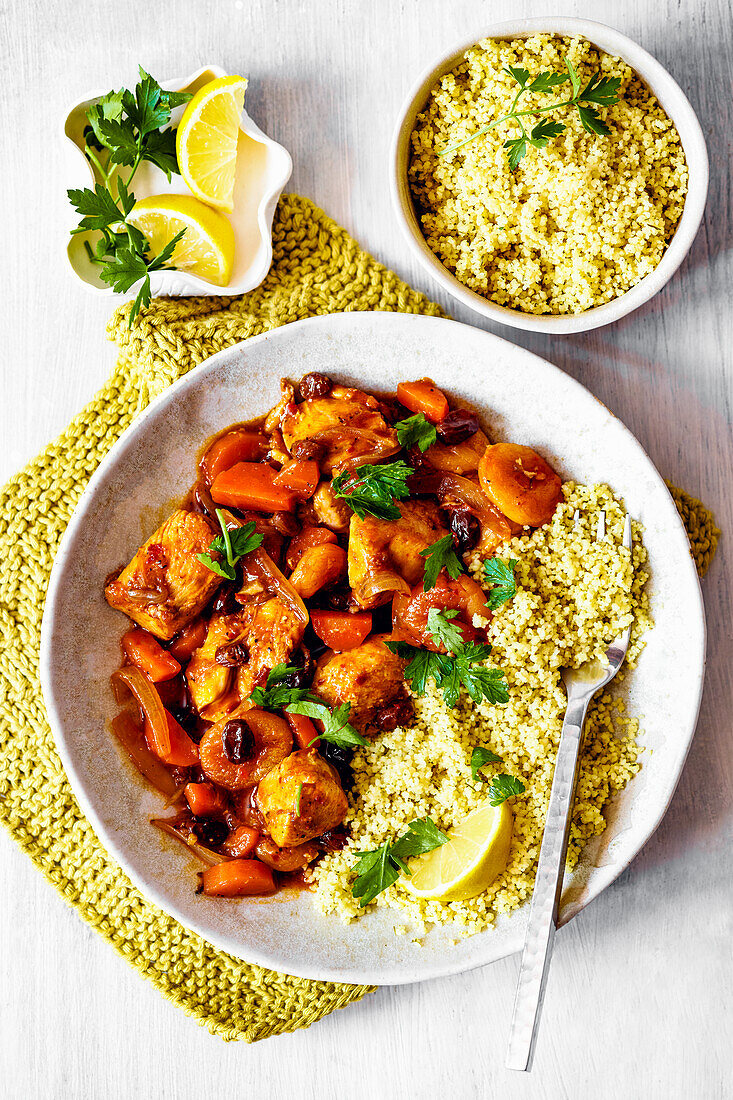 Marokkanisches Hähnchen mit Aprikosen