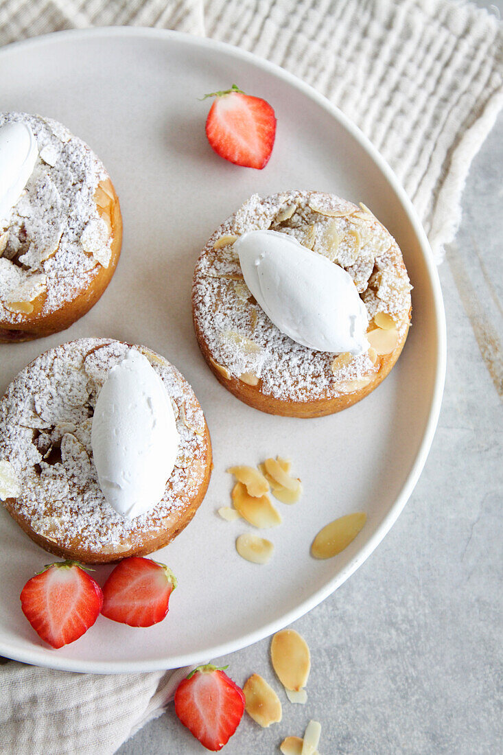 Small strawberry and almond cake