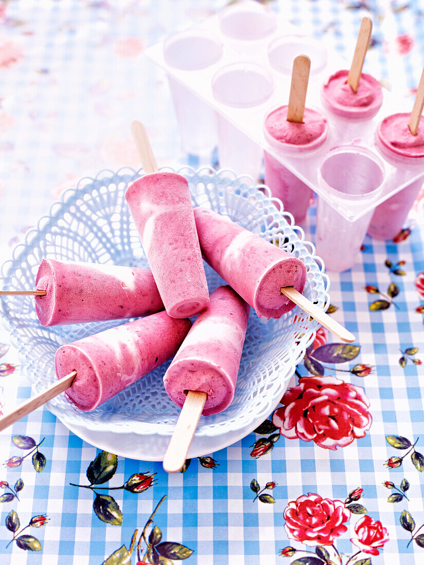 Beeren-Eislollies