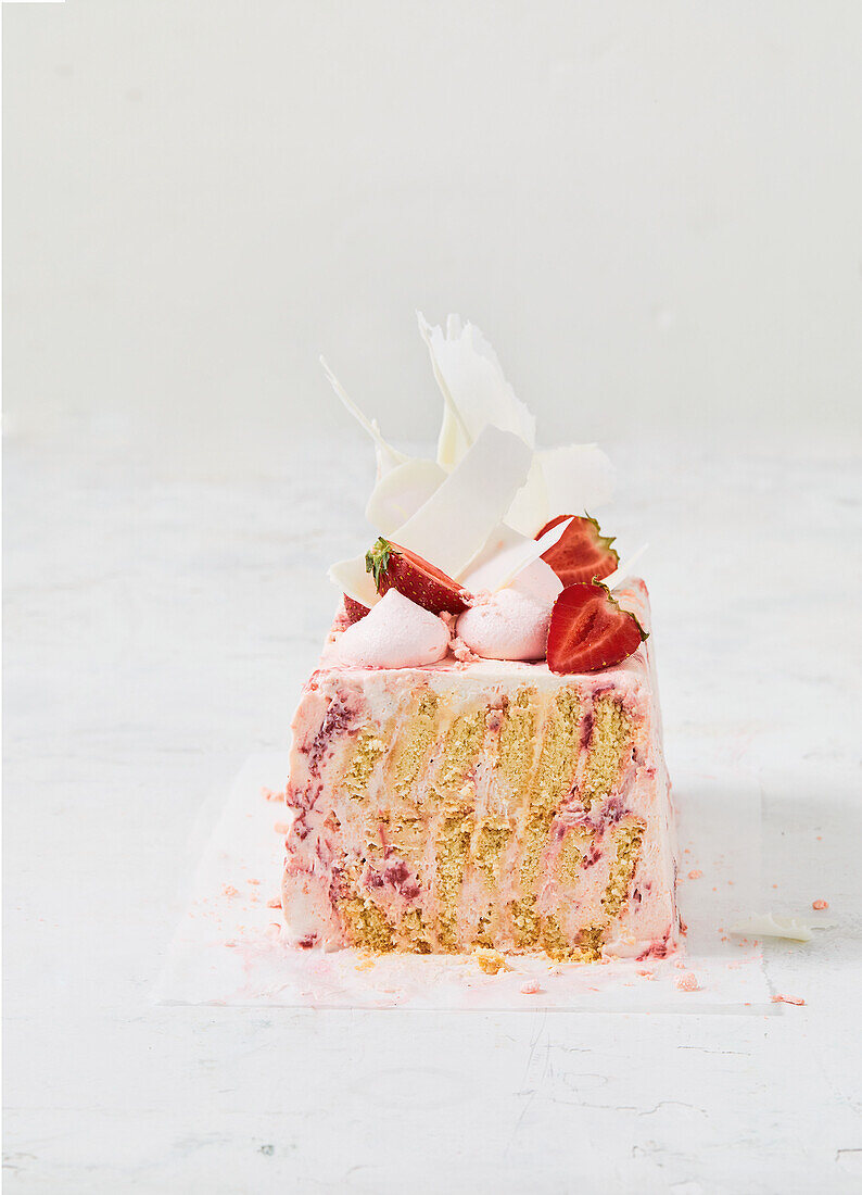 Strawberry and cream layer cake