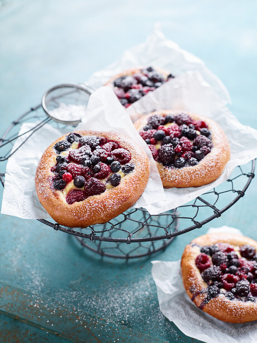 Berry tarts