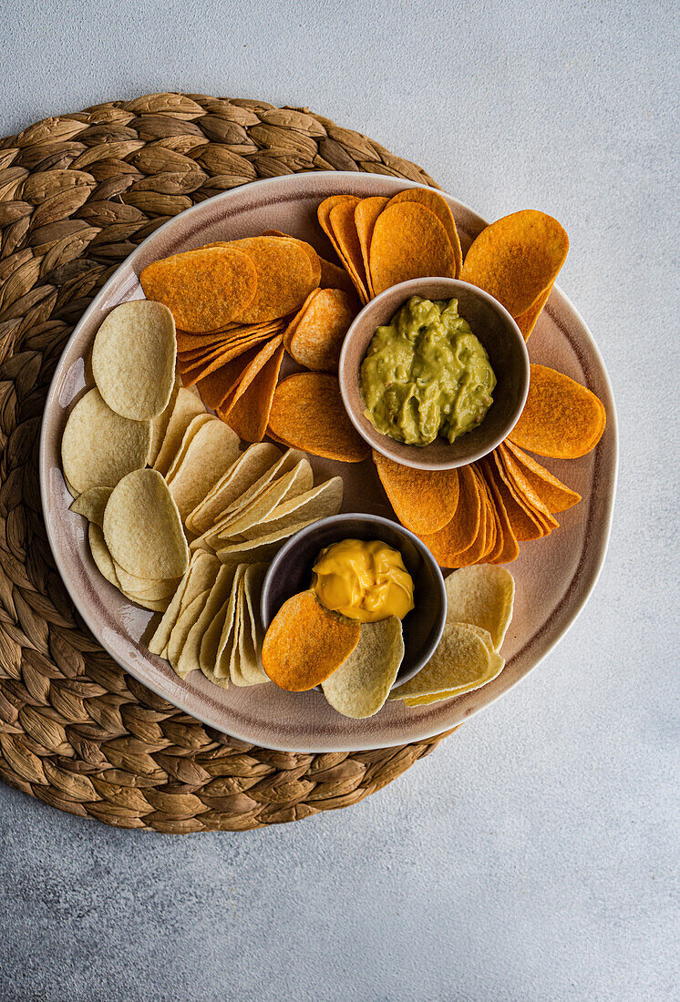 Paprika and cheese crisps with dips