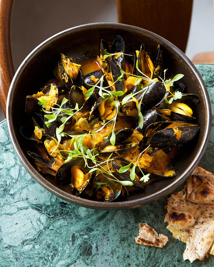 Indian-style mussels