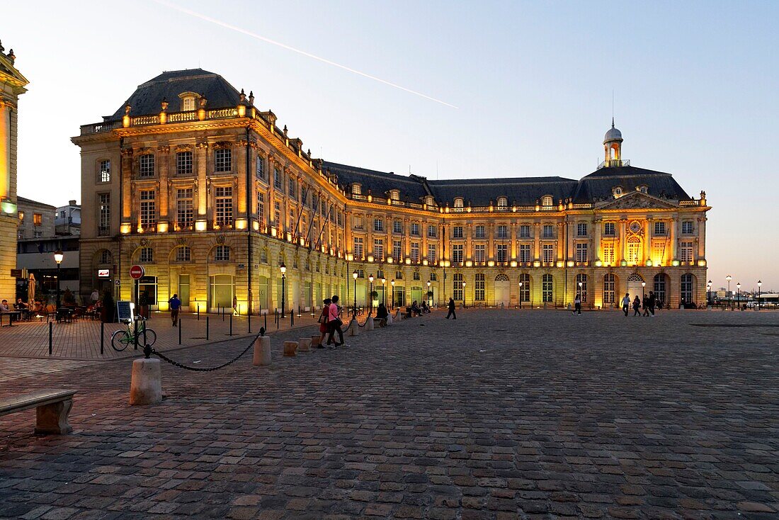 Frankreich,Gironde,Bordeaux,von der UNESCO zum Weltkulturerbe erklärtes Gebiet,Stadtviertel Saint Pierre,Place de la Bourse (Platz der Börse)