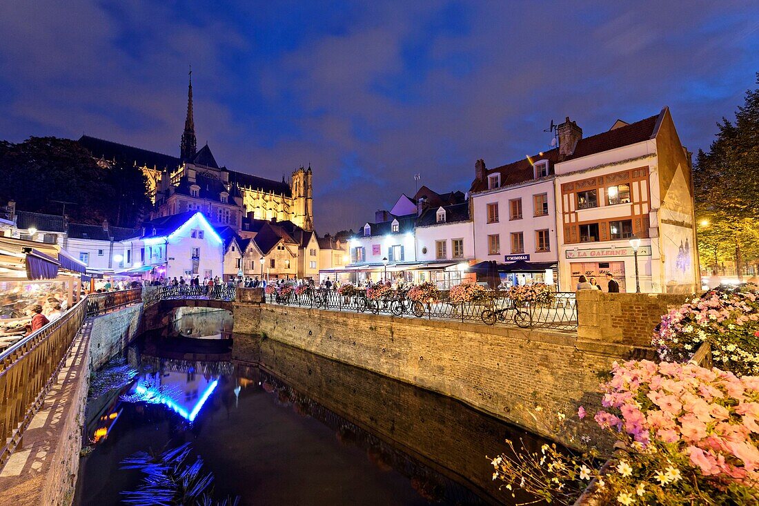 Frankreich,Somme,Amiens,Place du Don,Notre-Dame Kathedrale,Juwel der gotischen Kunst,von der UNESCO zum Weltkulturerbe erklärt