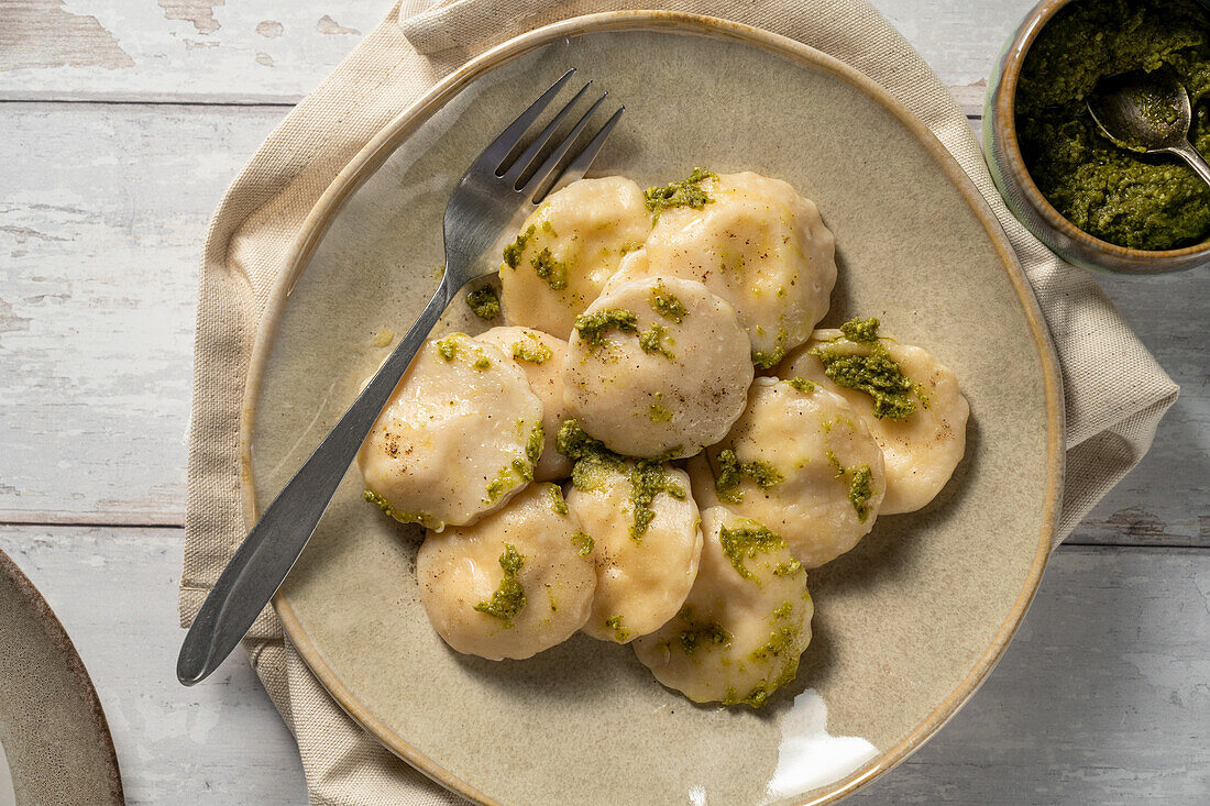 Ravioli mit Spinatfüllung