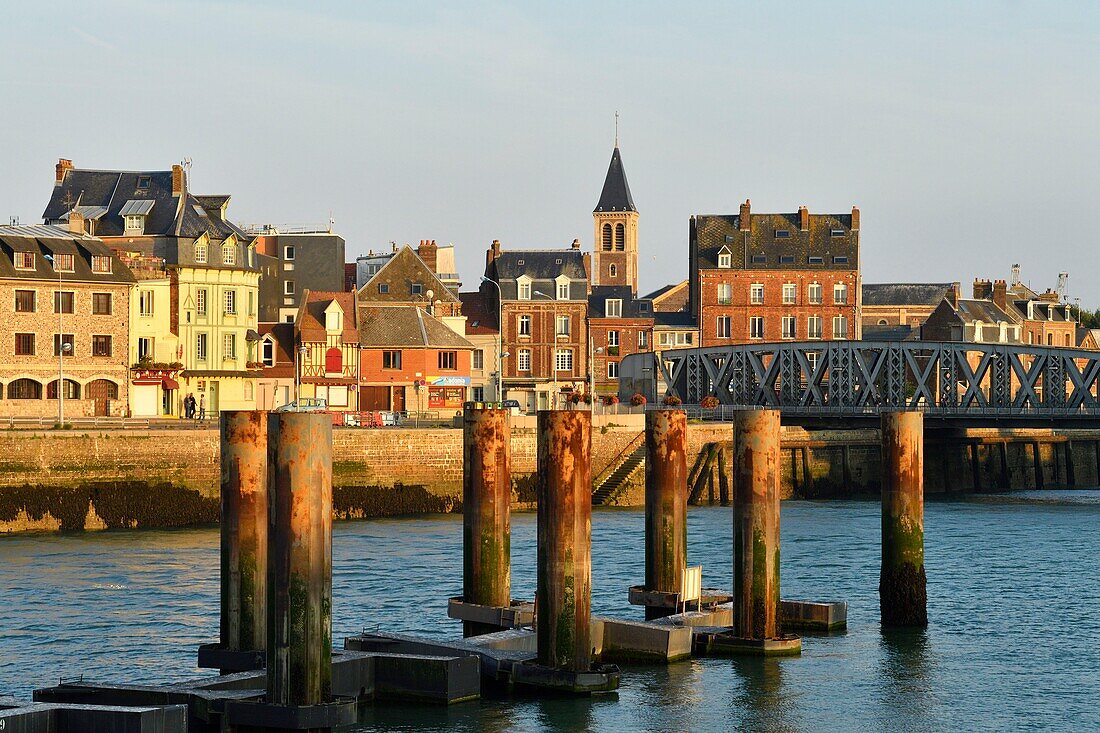 Frankreich,Seine Maritime,Pays de Caux,Cote d'Albatre,Dieppe,der Hafen und das Viertel des Pollet