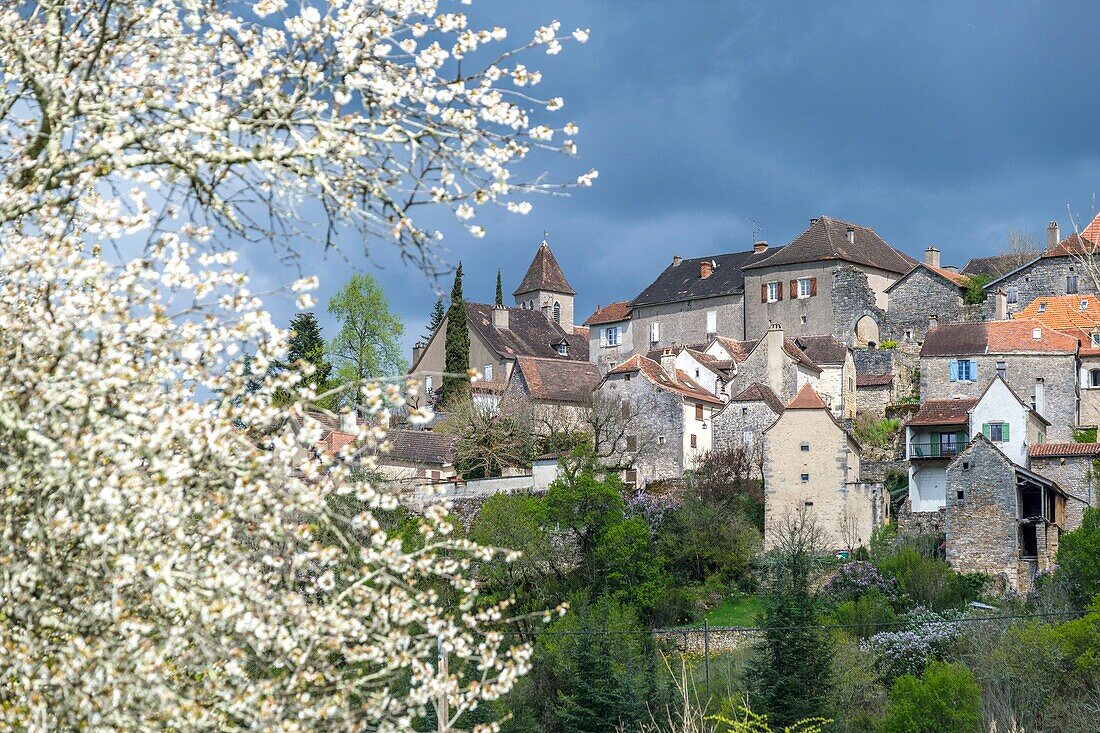 Frankreich,Lot,Dorf Calvignac,Lot-Tal,Regionaler Naturpark Causses du Quercy