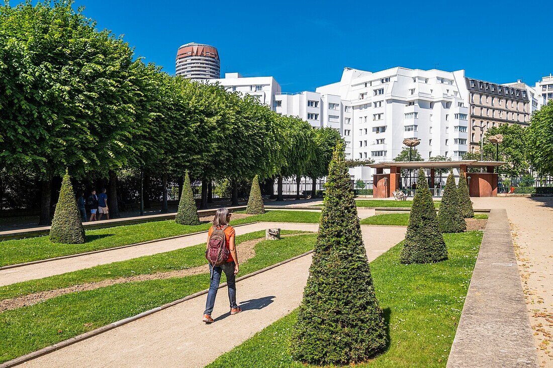 Frankreich,Paris,entlang des GR® Paris 2024 (oder GR75),städtischer Fernwanderweg, der zur Unterstützung der Pariser Bewerbung für die Olympischen Spiele 2024 angelegt wurde,Stadtviertel Maison Blanche,Kellermann-Park