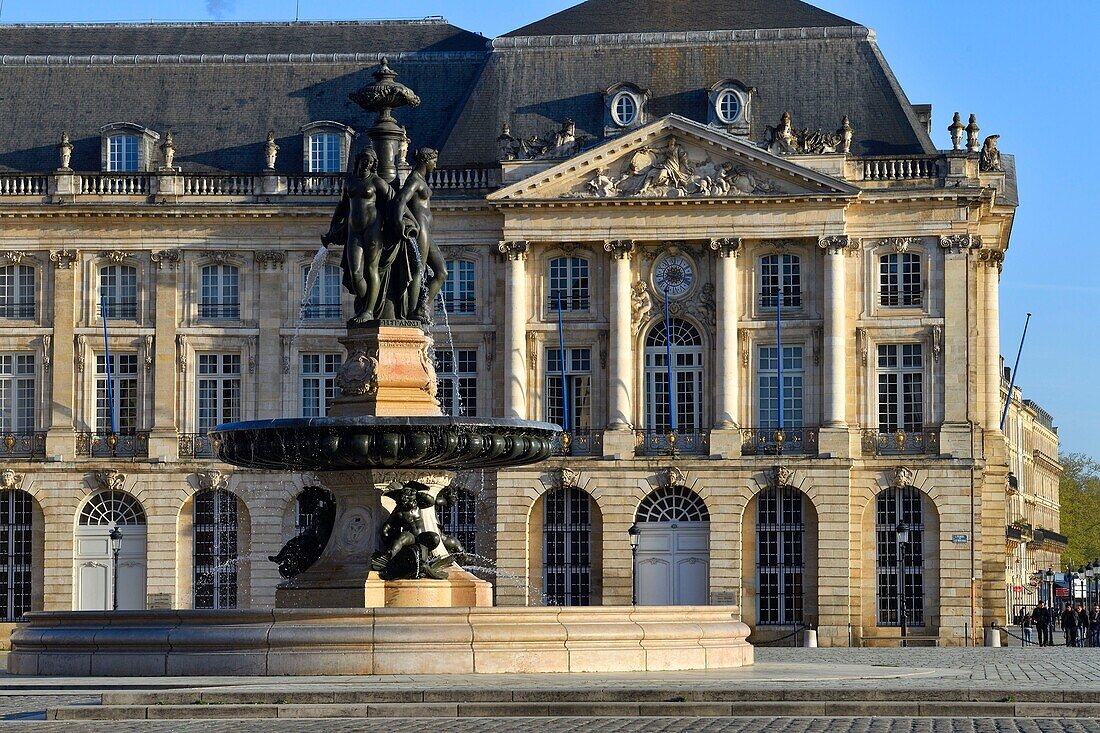 Frankreich,Gironde,Bordeaux,von der UNESCO zum Weltkulturerbe erklärtes Gebiet,Stadtviertel Saint Pierre,Place de la Bourse und der Brunnen der drei Grazien