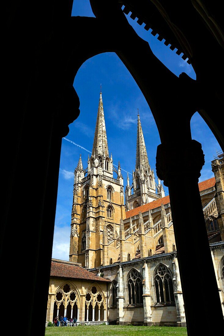 France,Pyrenees Atlantiques,Basque country,Bayonne,the Sainte Marie cathedral or Notre Dame de Bayonne,built in the 13th and 14th centuries,characteristic of the Gothic style,seen from the cloister