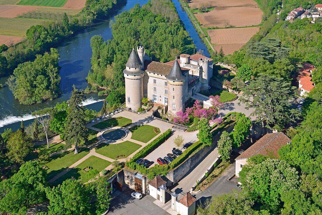 France,Lot,the castle of Mercues,hotel of the company Relais et Chateaux (aerial view)