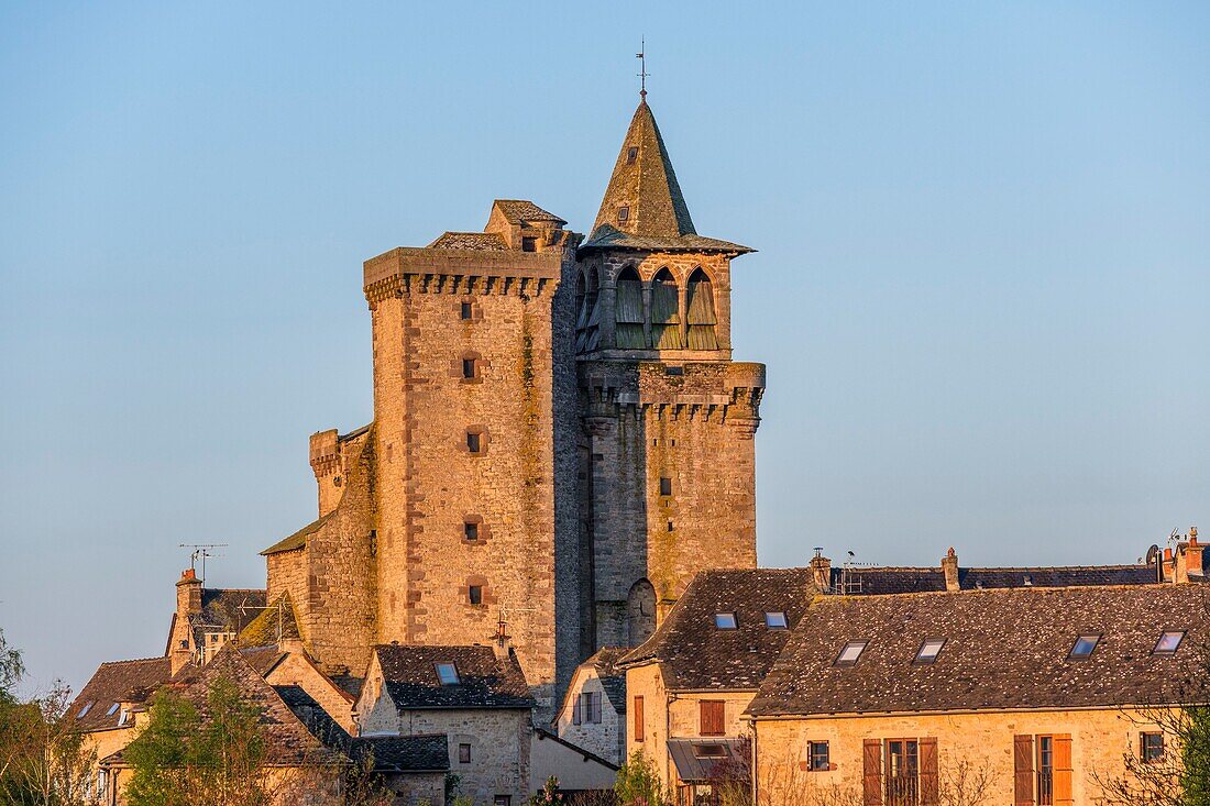 Frankreich,Aveyron,Sainte Radegonde,befestigte Kirche