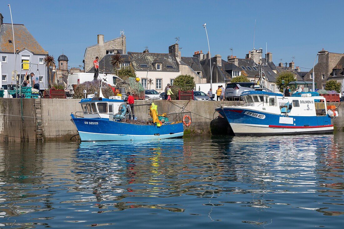 Frankreich,Manche,Saint Vaast la Hougue,der Hafen