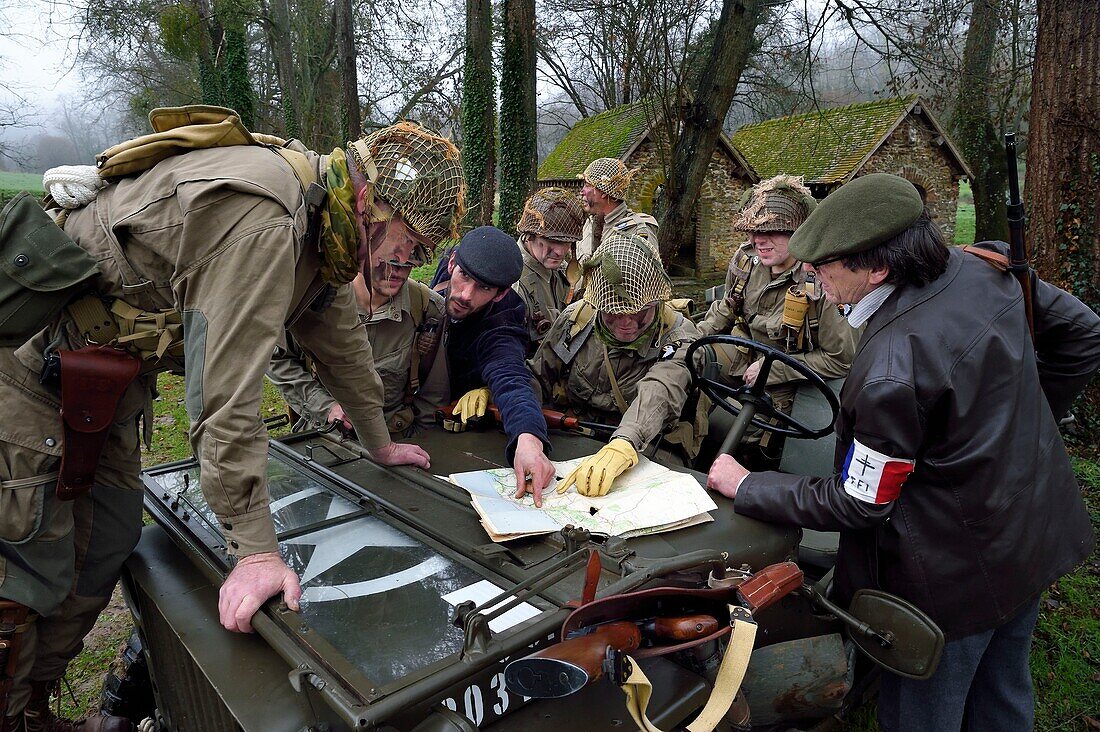 France,Eure,Sainte Colombe prés Vernon,Allied Reconstitution Group (US World War 2 and french Maquis historical reconstruction Association),reenactors in uniform of the 101st US Airborne Division and partisans of the French Forces of the Interior (FFI)