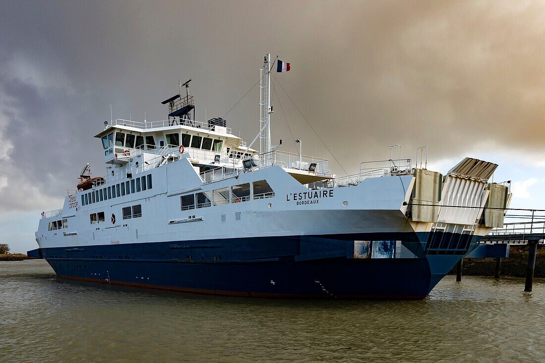 Frankreich,Gironde,Verdon sur Mer,die Estuaire,die Fähre, die die Gironde überquert