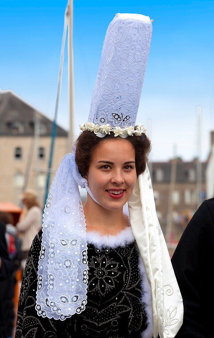 France,Finistere,Festival of Embroiderers of Pont l'Abbé,Cercle Breizh a Galon de Plovan,Bigouden bridal costume 1940