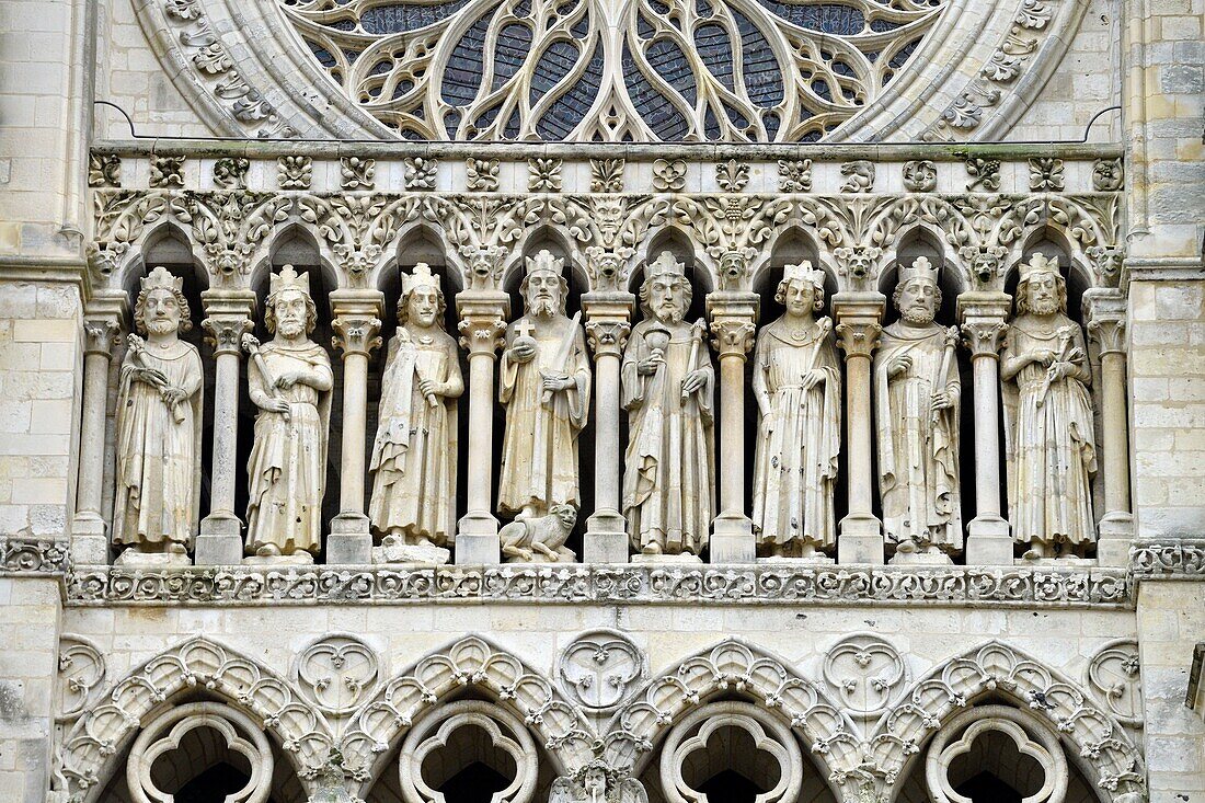 France,Somme,Amiens,Notre-Dame cathedral,jewel of the Gothic art,listed as World Heritage by UNESCO,the western facade,gallery of kings statues above the 3 porches