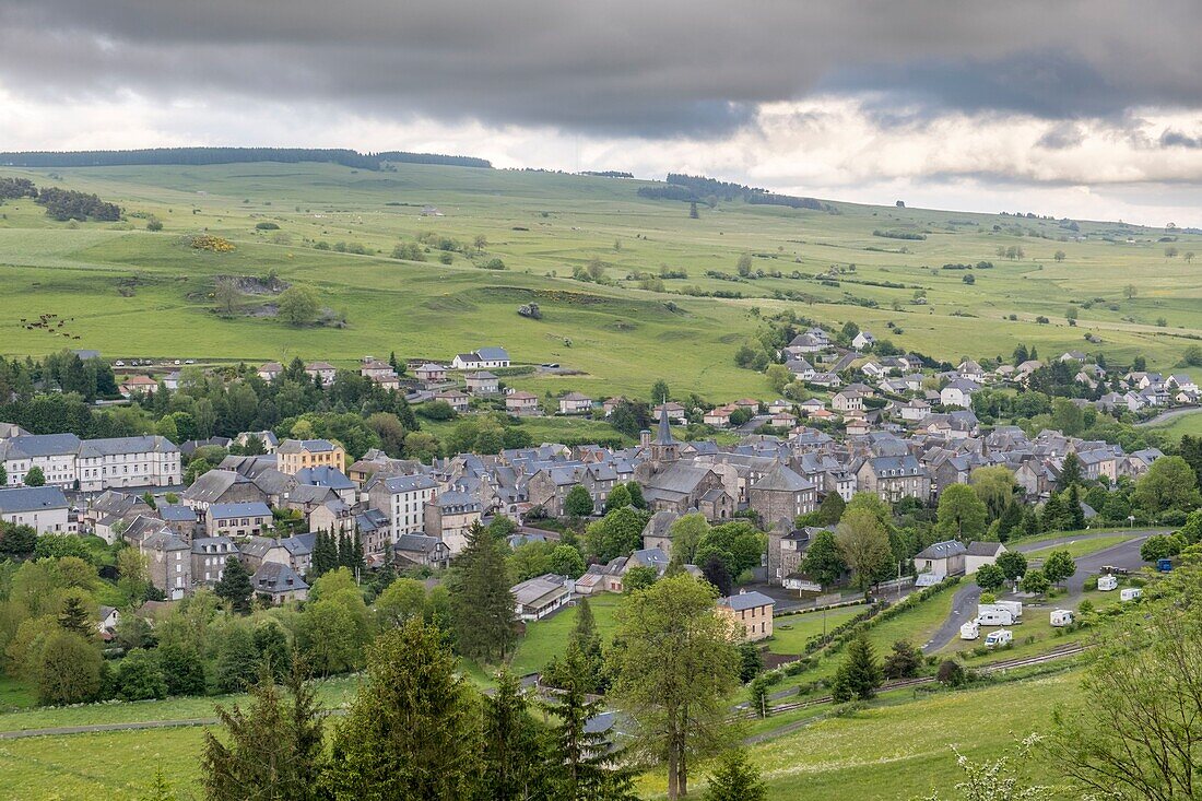 Frankreich,Cantal,Regionaler Naturpark der Vulkane der Auvergne,Hochebene von Cezallier,Dorf Allanche