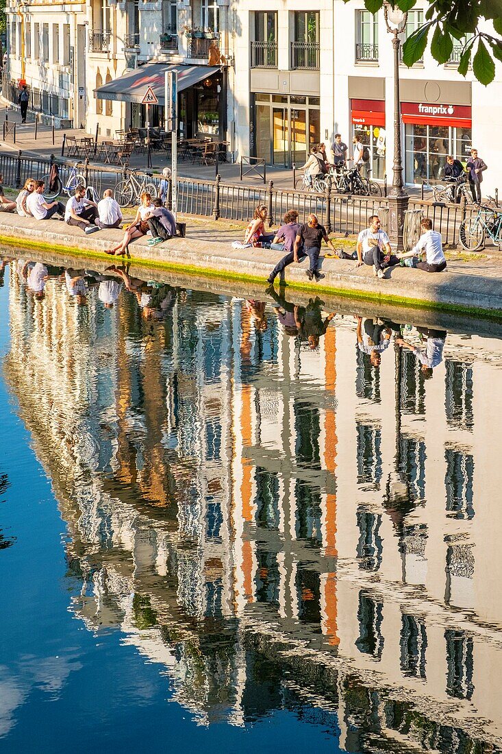 France,Paris,the Canal Saint Martin,Quai de Jemmapes