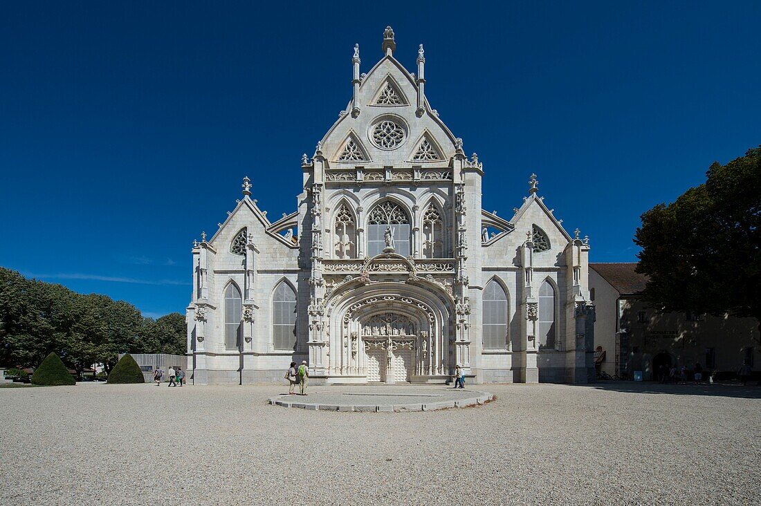 Frankreich,Ain,Bourg en Bresse,Königliches Kloster von Brou restauriert im Jahr 2018,die Kirche von Saint Nicolas de Tolentino Meisterwerk der Flamboyant-Gotik,Detail der Westfassade