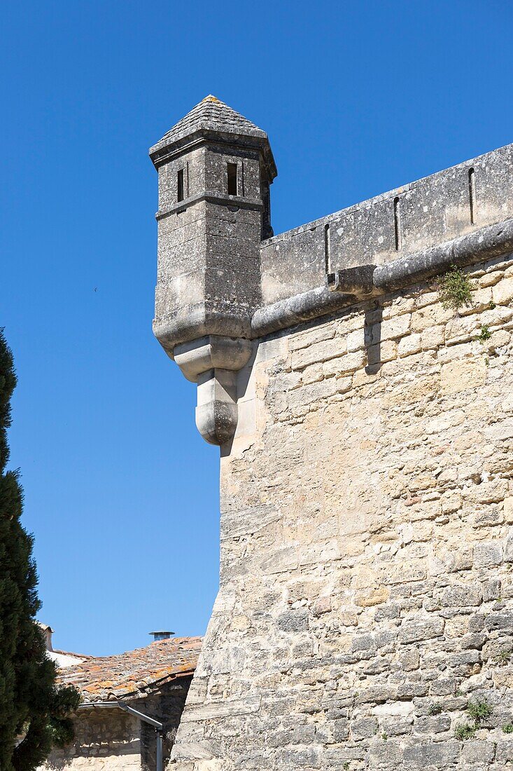 Frankreich,Vaucluse,Regionaler Naturpark des Luberon,Ansouis,ausgezeichnet als die schönsten Dörfer Frankreichs,Bartizan und Wälle des Schlosses aus dem siebzehnten Jahrhundert