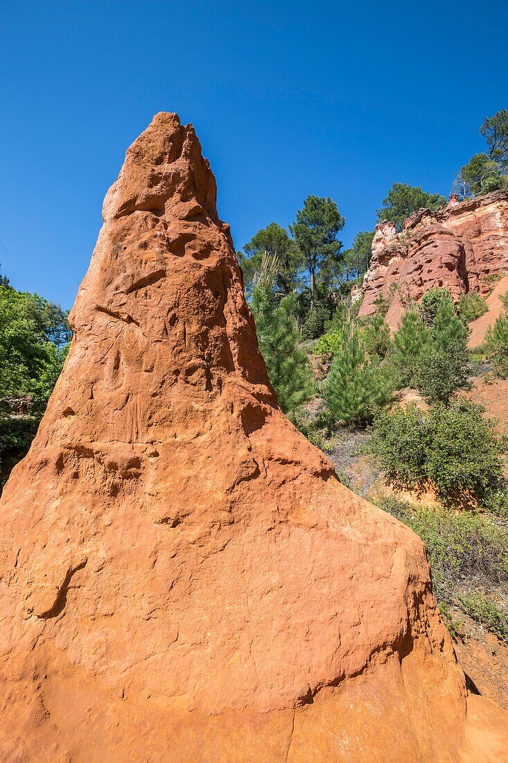 France,Vaucluse,Luberon Regional Natural Park,Roussillon,labeled the Most Beautiful Villages of France,ocher needle