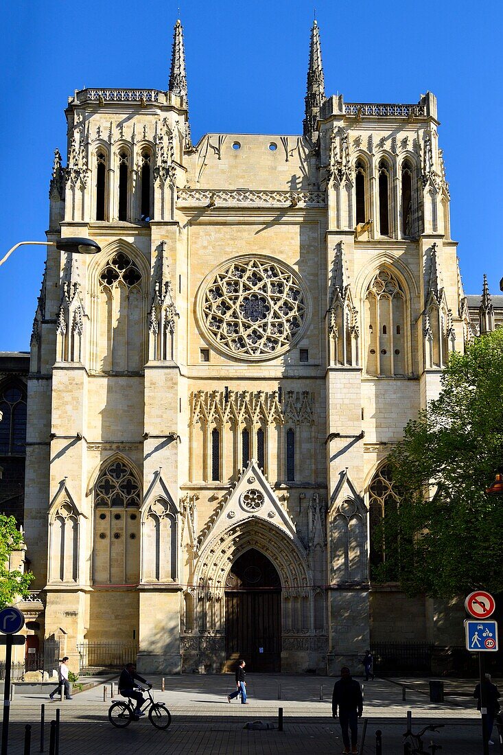 Frankreich,Gironde,Bordeaux,von der UNESCO zum Weltkulturerbe erklärtes Gebiet,Rathausviertel,Platz Pey Berland,Kathedrale Saint Andre