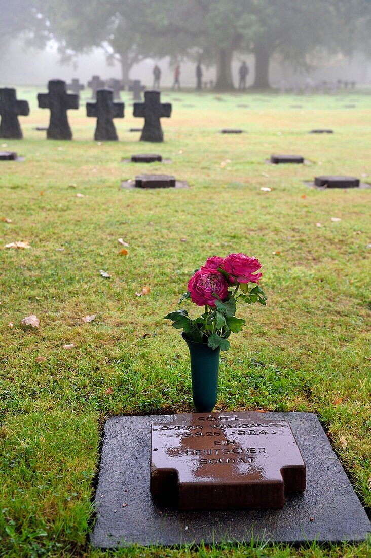 France,Calvados,La Cambe,German military cemetery of the second world war,Ein Deutscher Soldat (a german soldier)