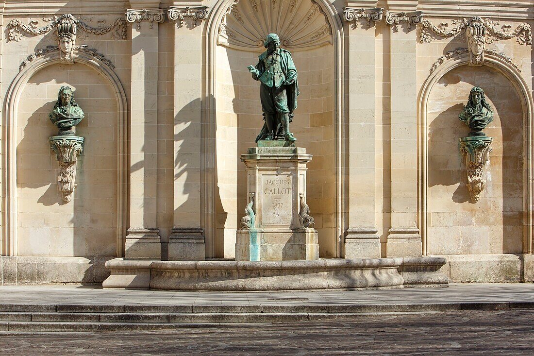 France,Meurthe et Moselle,Nancy,statue of Jacques Callot on Place Vaudemont (Vaudemont square) close to Stanislas square (former royal square) built by Stanislas Leszczynski,king of Poland and last duke of Lorraine in the 18th century,listed as World Heritage by UNESCO