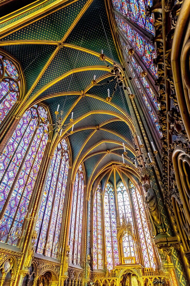 Frankreich,Paris,von der UNESCO zum Weltkulturerbe erklärtes Gebiet,Ile de la Cite,Sainte Chapelle,Glasfenster der oberen Kapelle