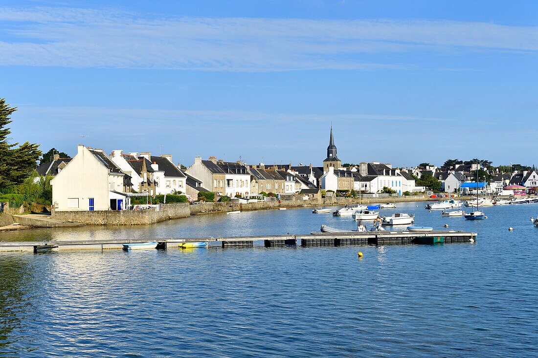 Frankreich,Morbihan,Golf von Morbihan,Regionaler Naturpark des Golfs von Morbihan,Locmariaquer,Hafen von Locmariaquer