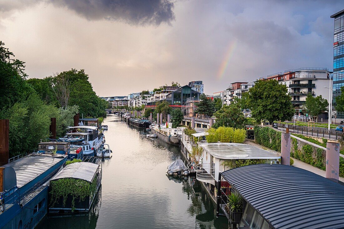 France,Hauts-de-Seine,Issy-les-Moulineaux,the banks of the Seine river