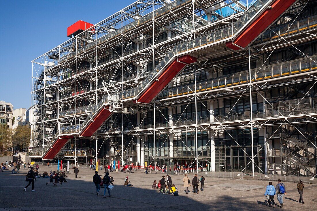 France,Paris,Les Halles district,Pompidou Center or Beaubourg,architects Renzo Piano,Richard Rogers and Gianfranco Franchini