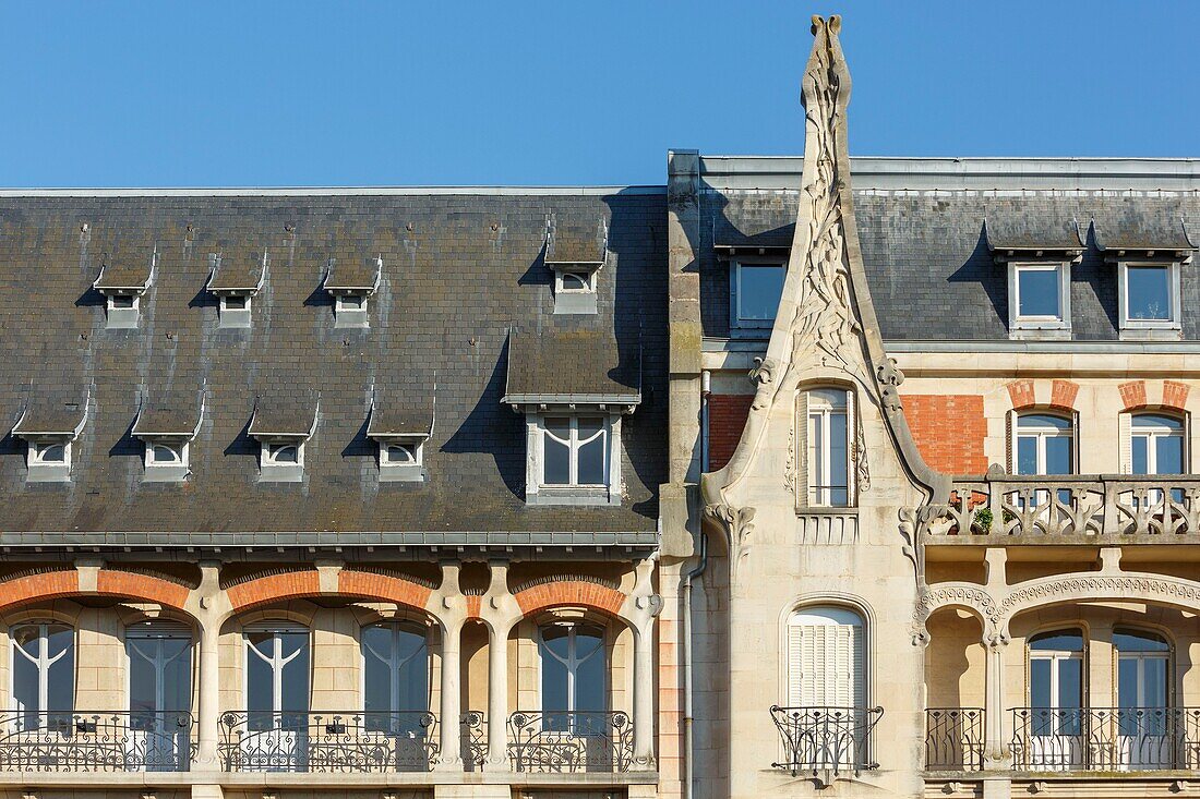 Frankreich,Meurthe et Moselle,Nancy,Fassade eines Wohnhauses (1904) des Architekten Emile Andre im Jugendstil in der Avenue Foch