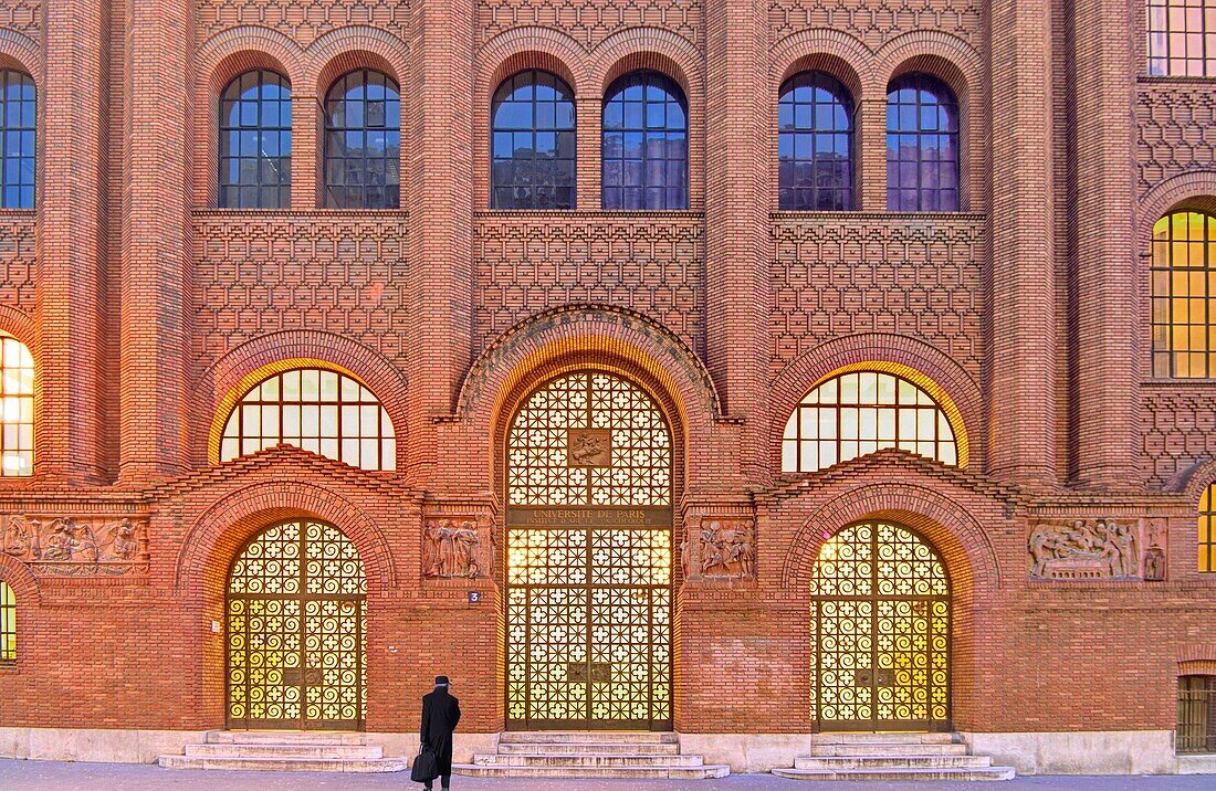 France,Paris,Institut d'Art et d'Archeologie (Art and Archaeology Institute) also called Centre Michelet,built by architect Paul Bigot between 1925 and 1930