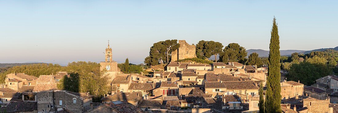 France,Vaucluse,Regional Natural Park of Luberon,Cucuron,the clock tower or Belfry and the Donjon Saint Michel,only vestige of the medieval castle