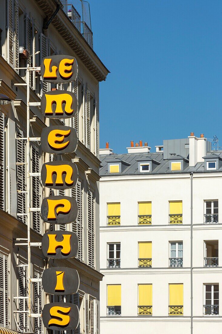 Frankreich,Paris,Neonschild von Le Memphis,Club und Disco in der Impasse Bonne-Nouvelle