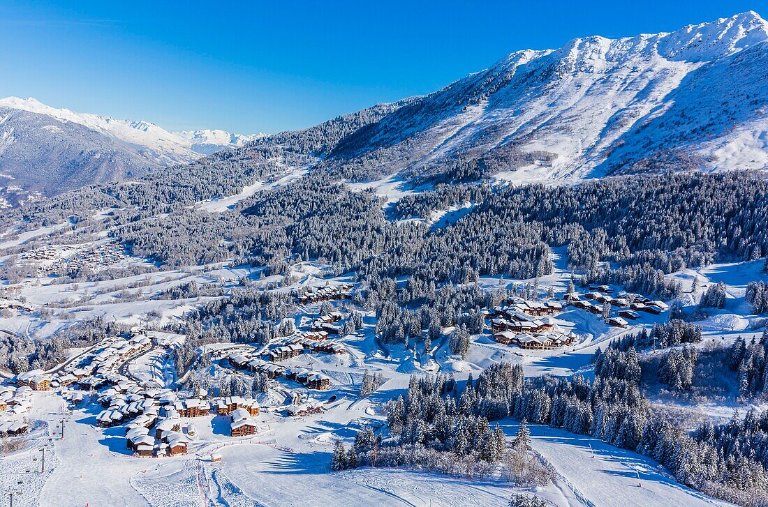 Frankreich,Savoie,Valmorel,Massiv der Vanoise,Tarentaise-Tal,Blick auf Creve Tete (2342m),(Luftaufnahme)