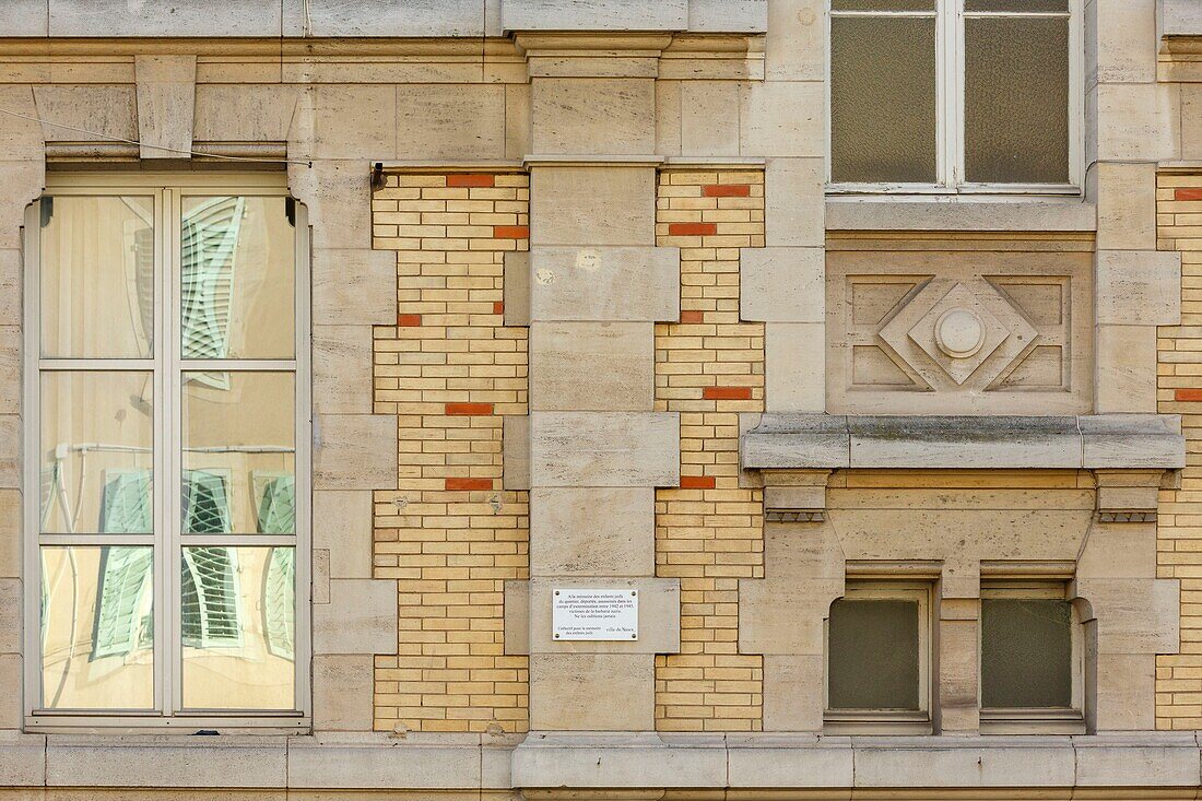 France,Meurthe et Moselle,Nancy,Art Deco facade of the elementary school Braconnot in Braconnot street