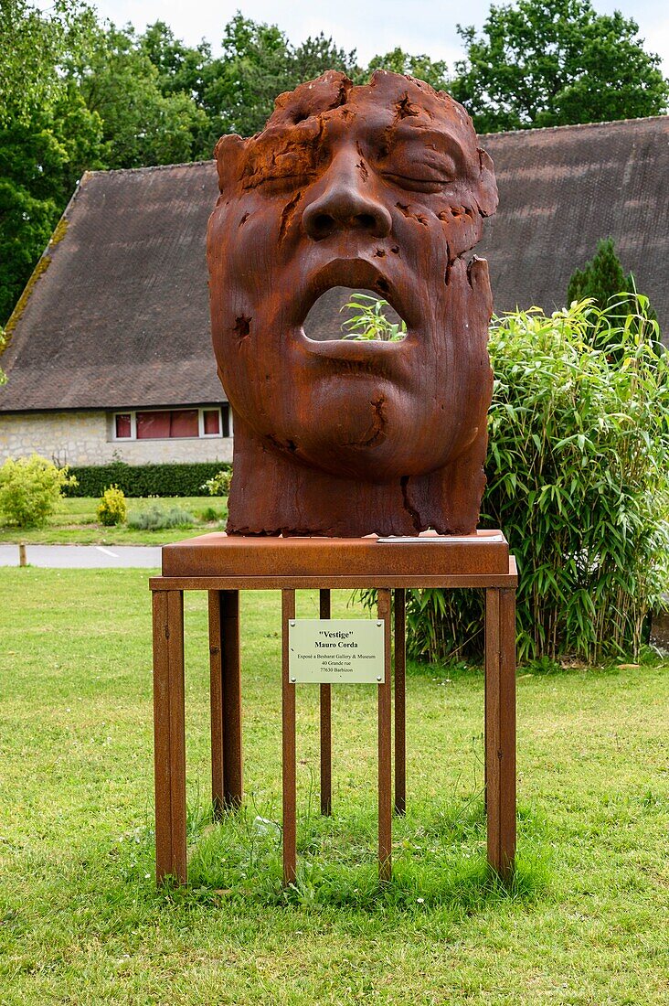 France,Seine-et-Marne,Barbizon,natural regional park of Gâtinais,sculpture Vestige of Mauro Corda in front of espace culturel Marc Jacquet