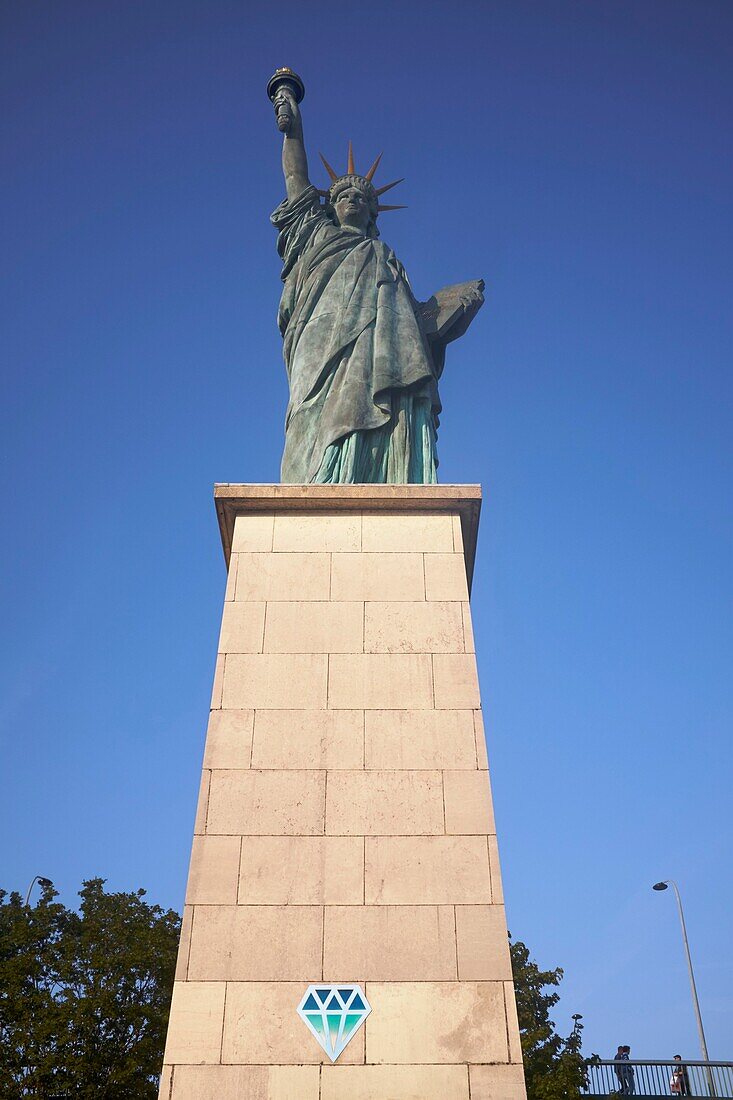 France,Paris,Ile aux Cygnes,replica of the statue of Liberty by sculptor Bartholdi